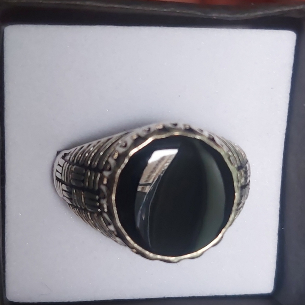 Silver and Black Statement Ring - Picture 4 of 8